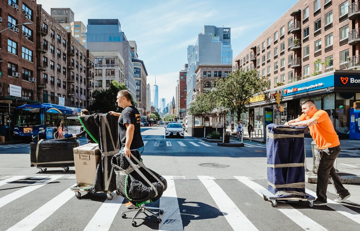 How To Sell Used Furniture in NYC | MaxiMoving - Photo 1 How To Sell Used Furniture in NYC - Photo 1
